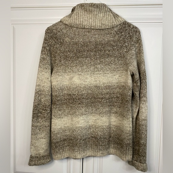 EUC Women’s Columbia Size Large Cowl Neck Sweater in Broad Horizontal Stripes - Picture 7 of 9